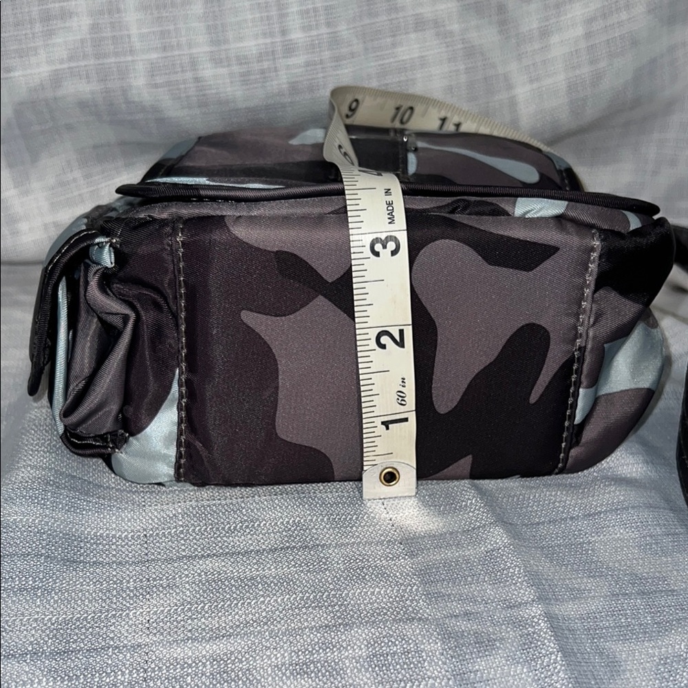 Lug Can Can Blue Camo Crossbody/Belt Bag Purse - Picture 12 of 14